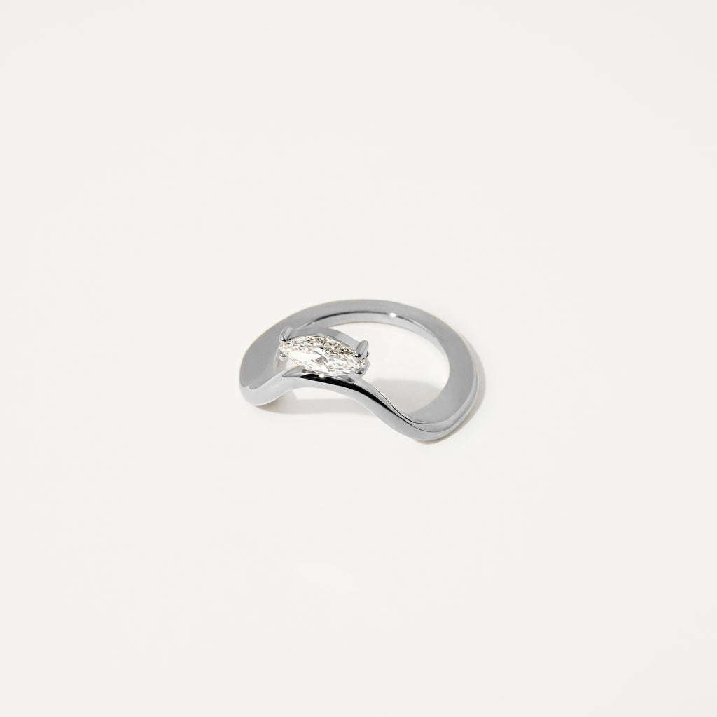 Oura Ring Jacket Wave Solitário Ouro Branco