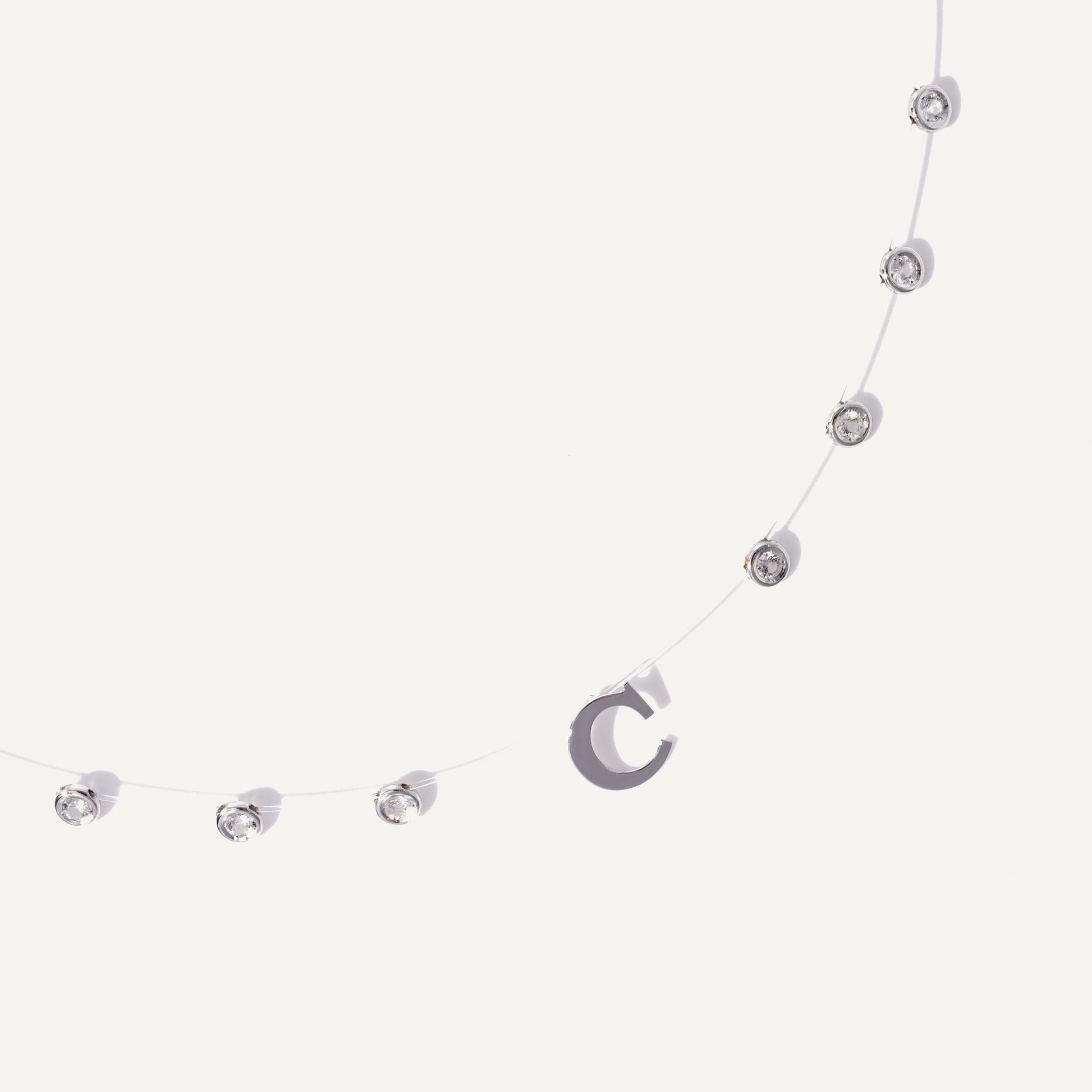 Colar Lola Inicial Incolor Ouro Branco