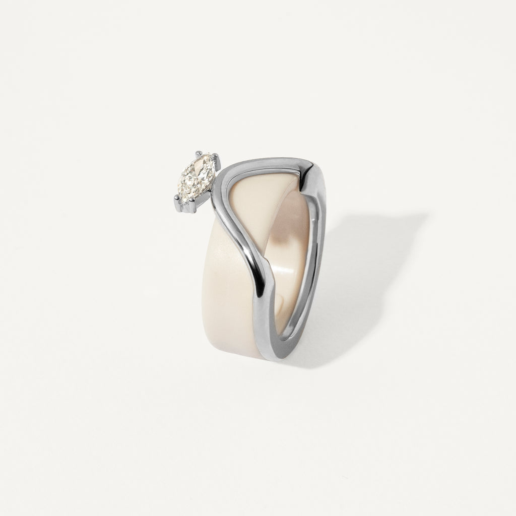 Oura Ring Jacket Wave Solitário Ouro Branco