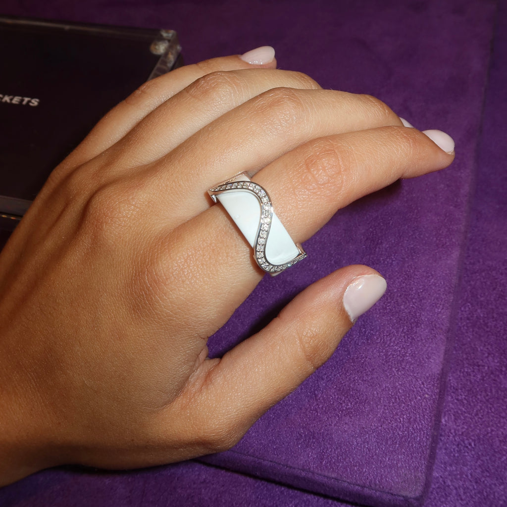 Oura Ring Jacket Onda Pavê Ouro Branco
