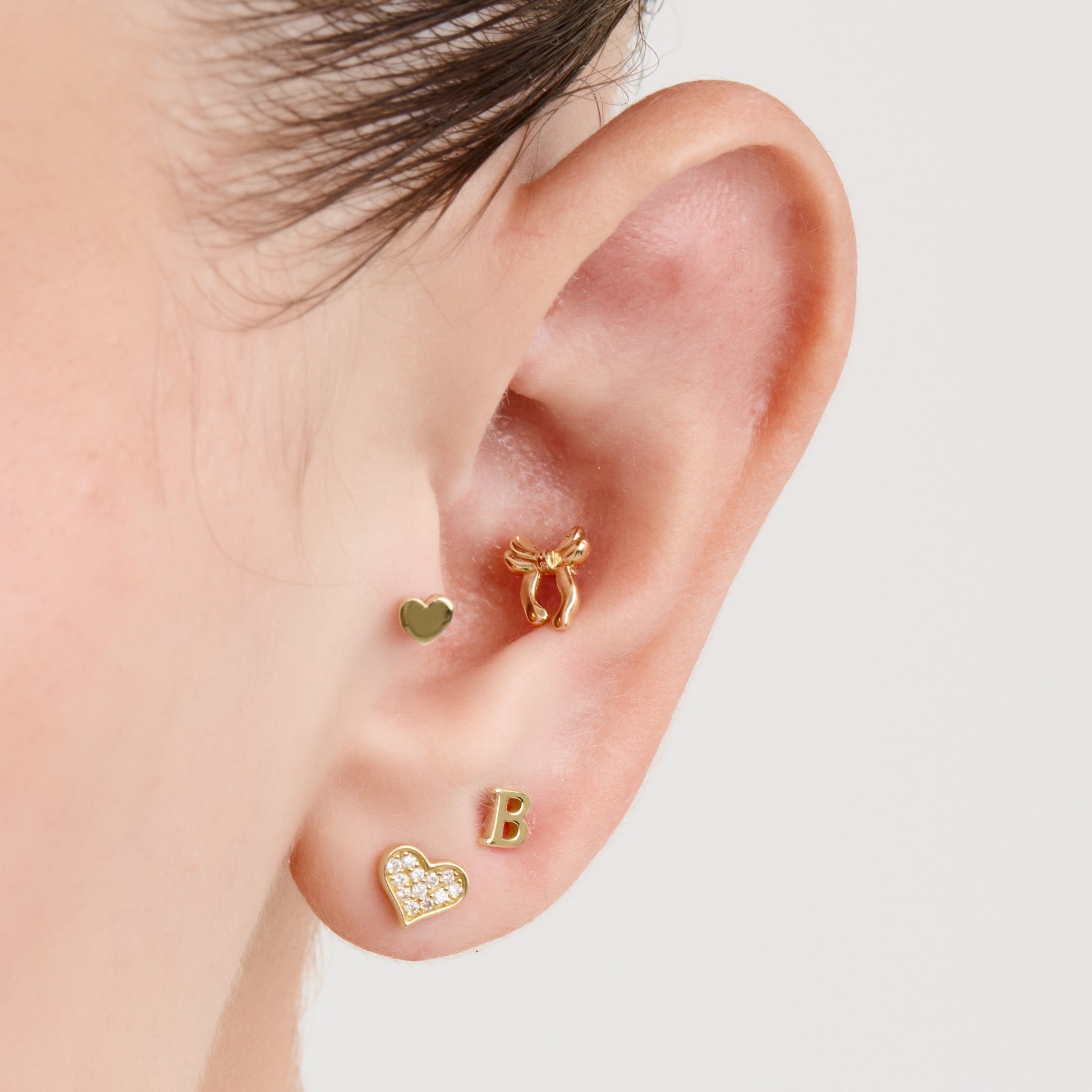 Piercing Inicial Serifa Ouro Amarelo