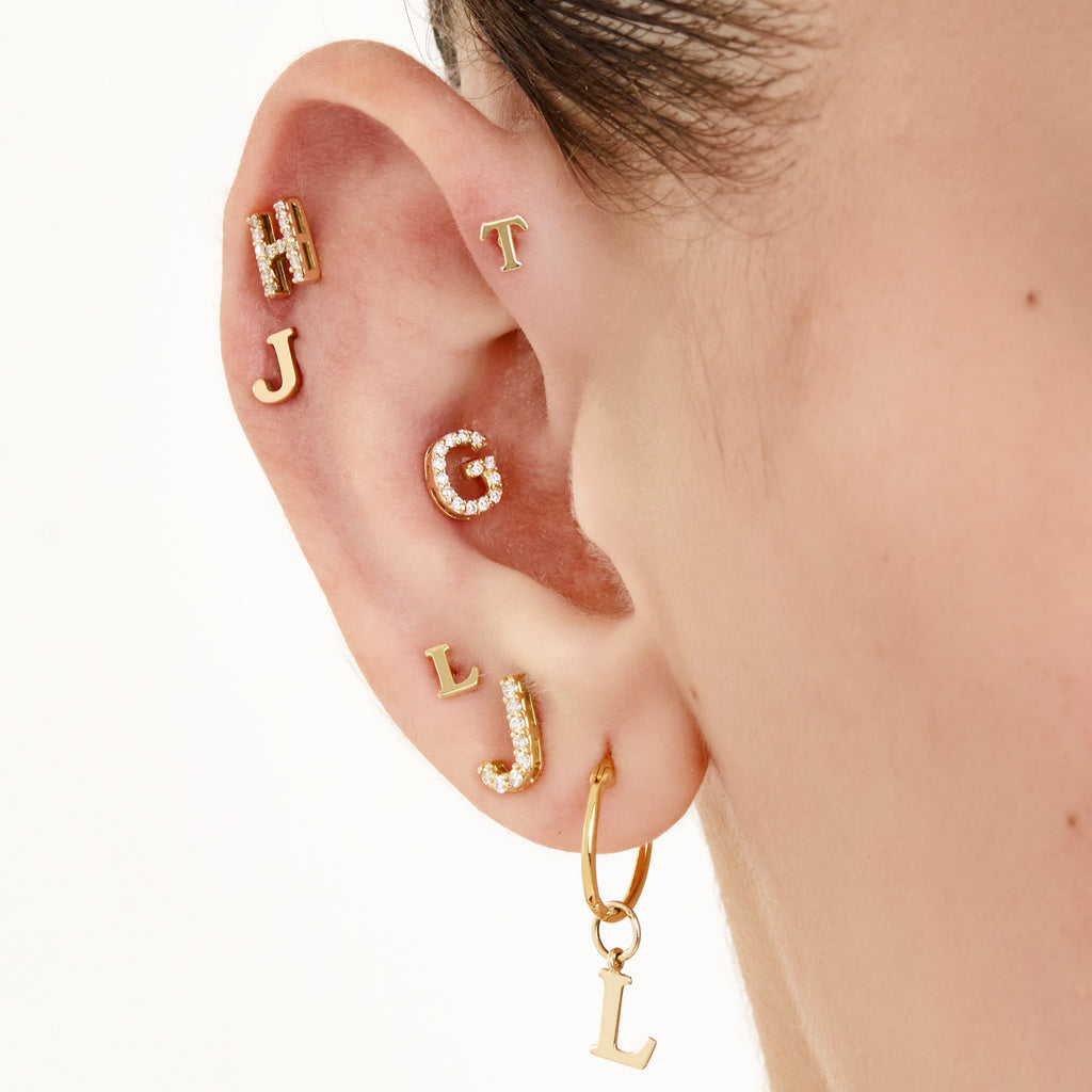 Piercing Inicial Serifa Ouro Amarelo