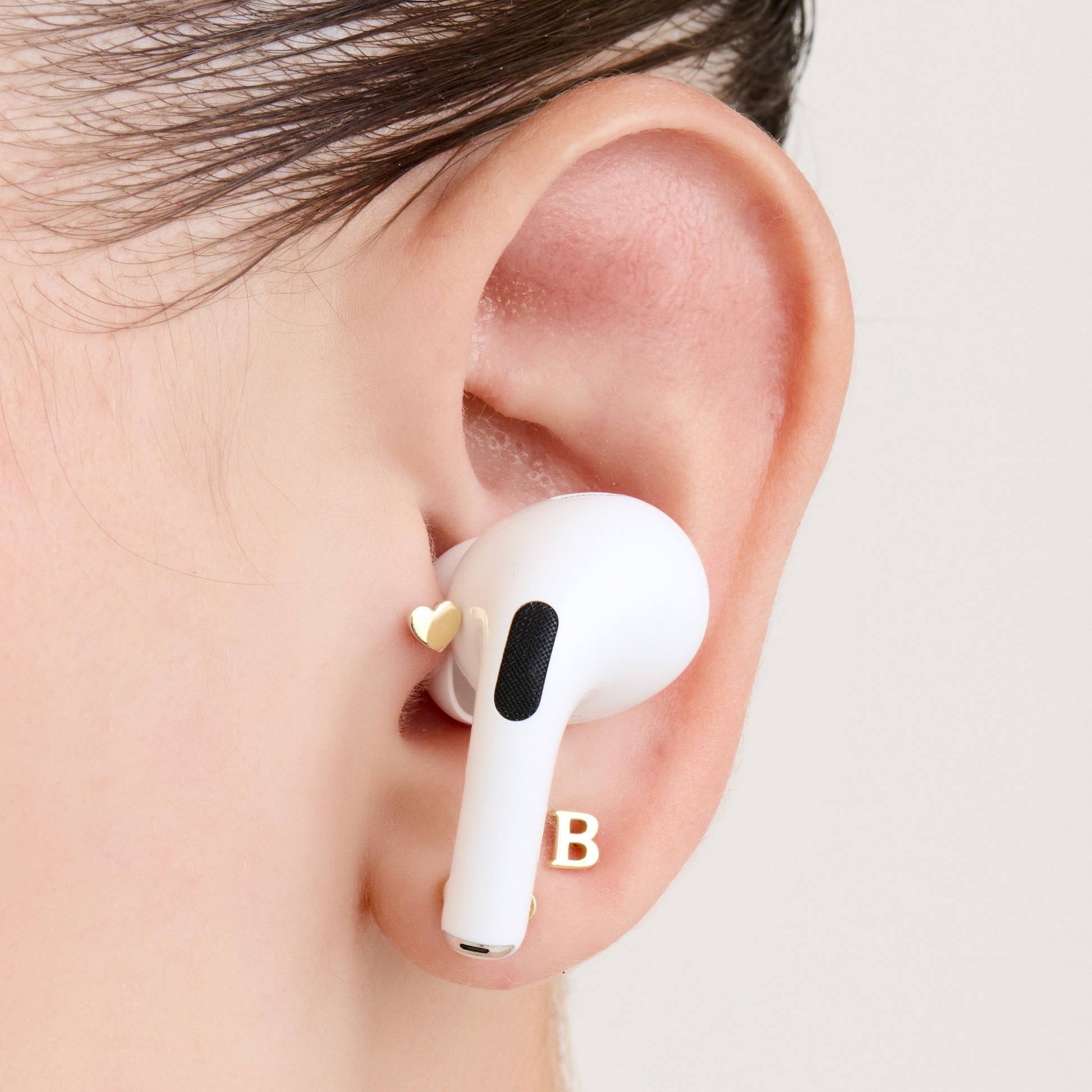 Piercing Inicial Serifa Ouro Amarelo