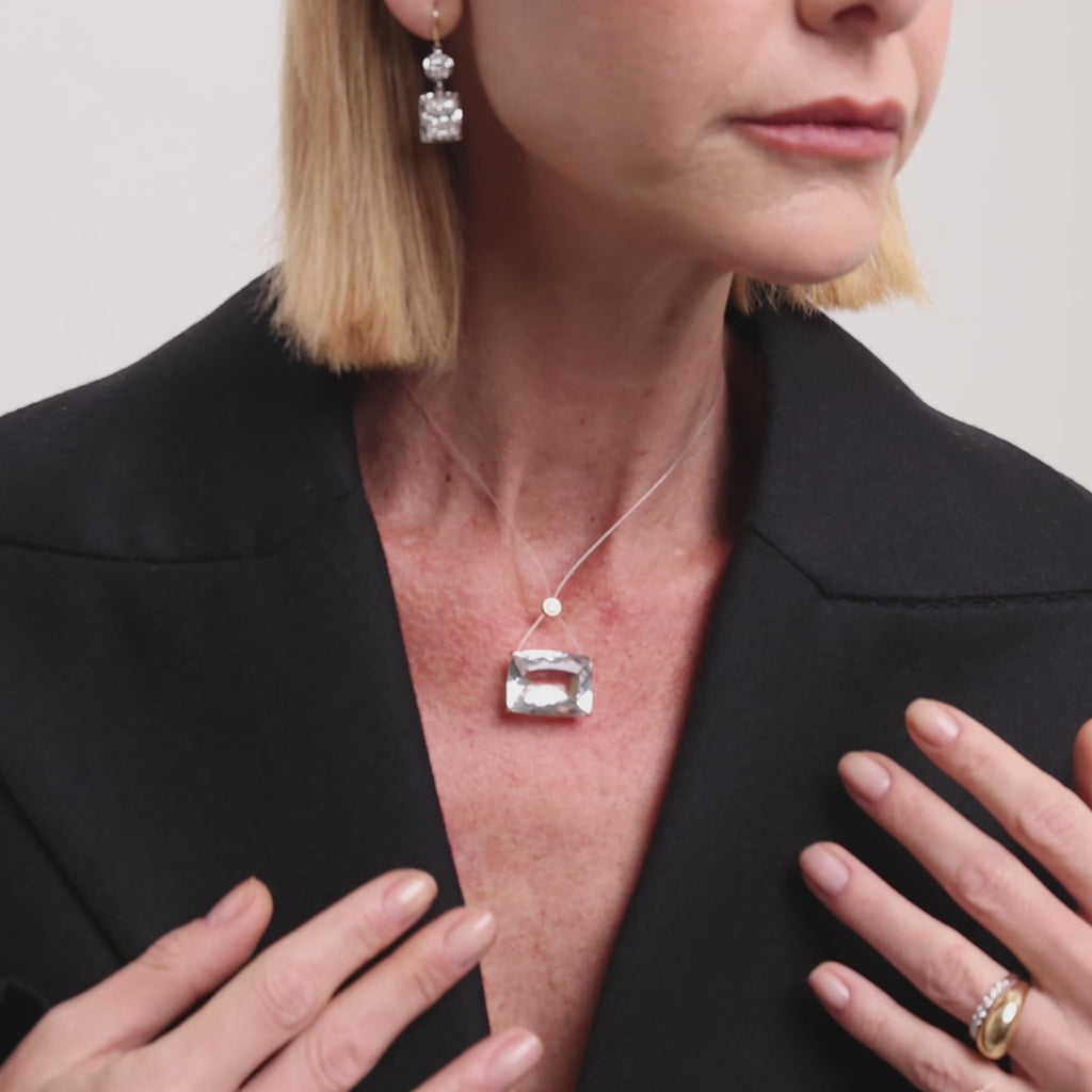 Colar Cushion Tie Ouro Amarelo