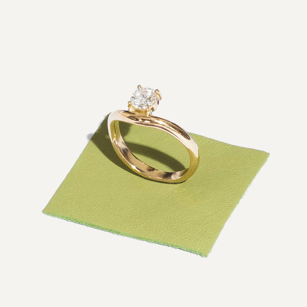 Anel Wave Diamante 0,50ct Ouro Amarelo